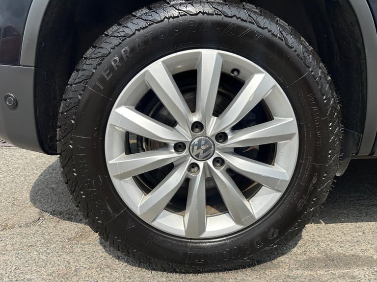 2014 Volkswagen Tiguan 2.0 TDI BlueMotion Tech Match 4WD Euro 5 (s/s) 5dr ESTATE Diesel Manual
