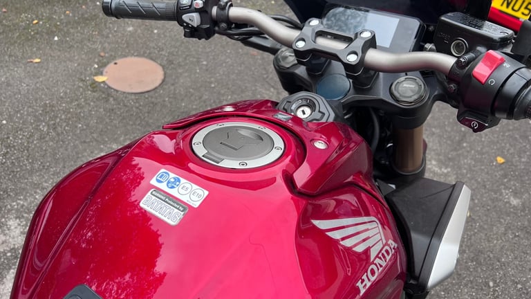 2019 Honda CB CB650RAKED (19MY) black widow can with original system fsh stunner  Tourer Petrol M...