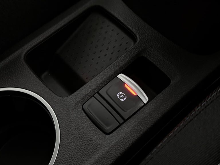 2021 Renault Captur 1.3 TCe Iconic EDC Euro 6 (s/s) 5dr HATCHBACK Petrol Automatic