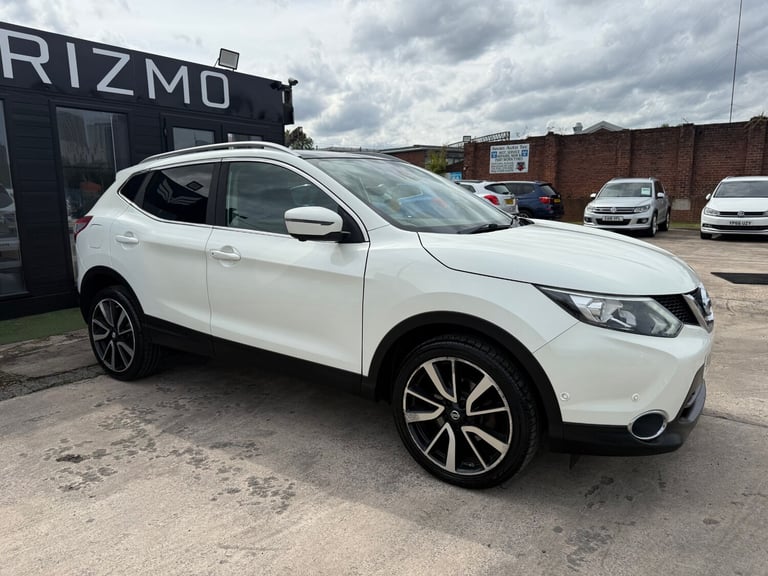 2016 Nissan Qashqai 1.5 dCi Tekna 5dr HATCHBACK Diesel Manual
