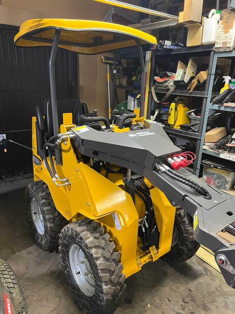Buffalo SK1000 Mini Skid Steer Loader