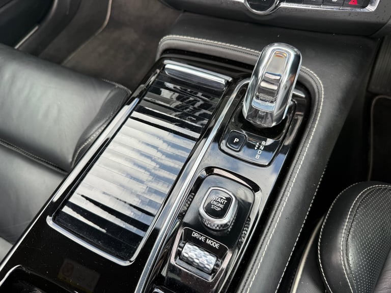 2018 Volvo S90 2.0 T8 Hybrid R DESIGN Pro 4dr AWD Geartronic SALOON Petrol Parallel Phev Automatic