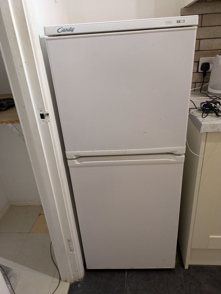 image for 60:40 fridge freezer 