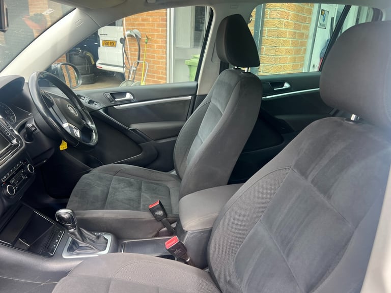 2013 Volkswagen Tiguan 2013 2.0 TDi BlueMotion Tech SE 5dr 4X4  DSG AUTO BLACK SERVICE HISTORY ES...