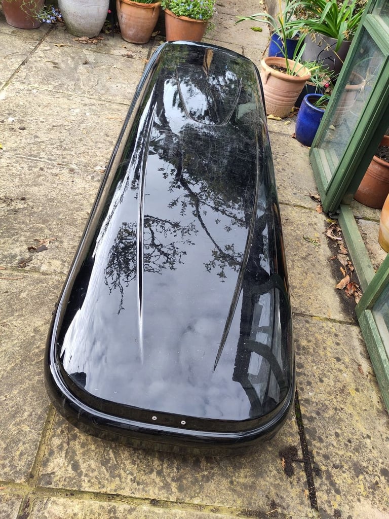 Ocean 600 330L Roof Box - collection in person only