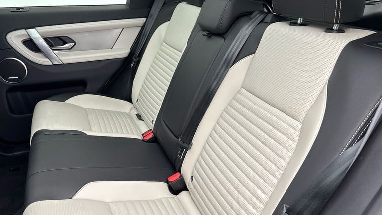 2023 Land Rover Discovery Sport 1.5 P300e 12.2kWh R-Dynamic SE SUV 5dr Petrol Plug-in Hybrid Auto...
