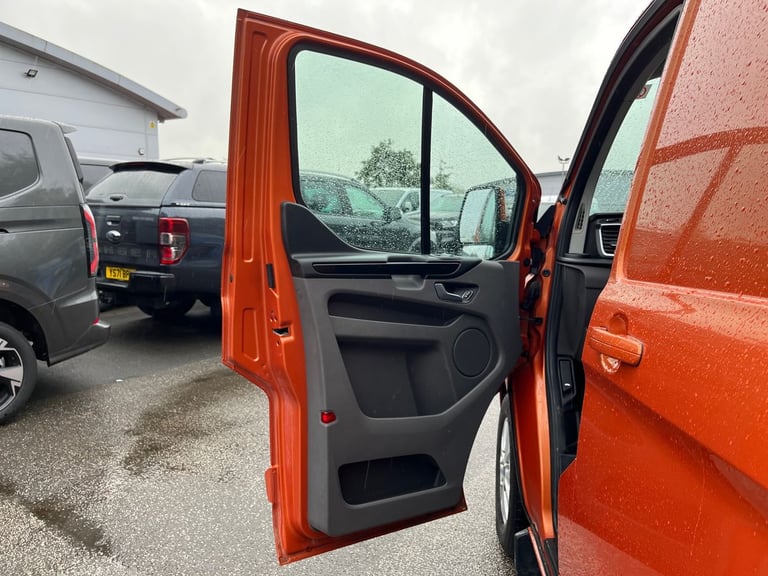 2021 Ford Transit Custom Transit Custom 2.0 EcoBlue 130ps Low Roof Limited Van Van DIESEL Manual