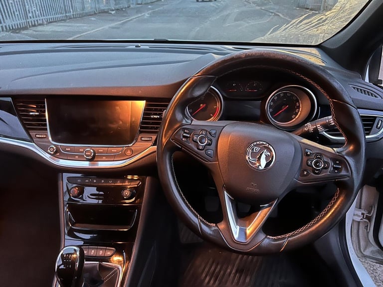 2016 Vauxhall Astra 1.6 CDTi 16V 136 SRi Nav 5dr HATCHBACK Diesel Manual