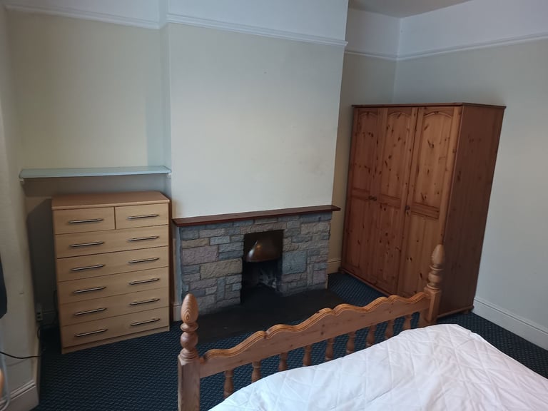 Double room in shared house, furnished, all bills included, NR1