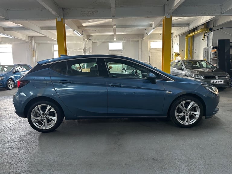 2017 Vauxhall Astra 1.4i Turbo SRi Nav Euro 6 5dr HATCHBACK Petrol Manual