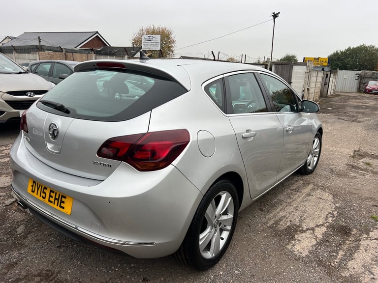 2015 Vauxhall Astra 2.0 CDTi 16V ecoFLEX SRi [165] 5dr HATCHBACK Diesel Manual