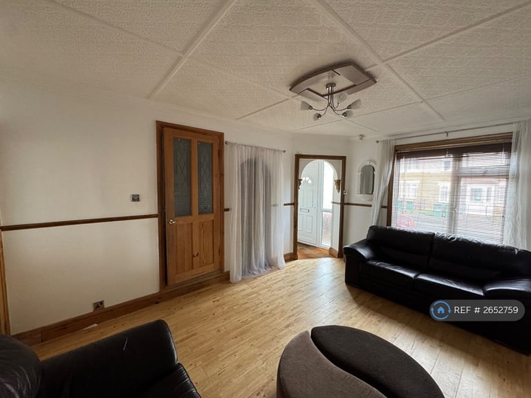 3 bedroom house in Hewitt Avenue, Coventry, CV6 (3 bed) (#2652759)