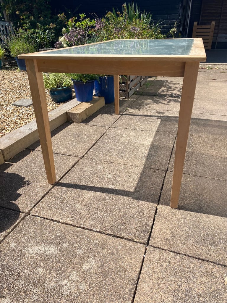 Shaker Style Frosted Glass Top Dining Table