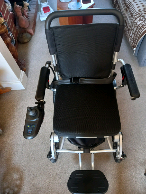 LIVEWELL INSTA FOLD FOLDING ELECTRIC WHEEL CHAIR 