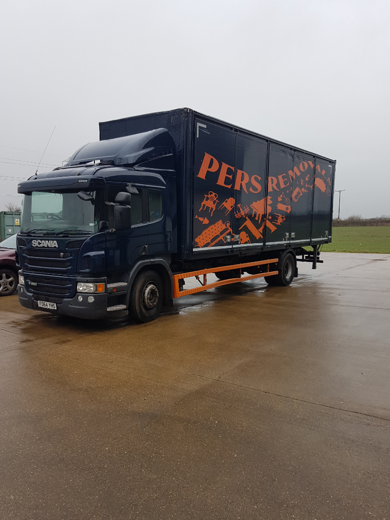 Truck and Lorry Hire , Haulage , Pallet delivery , Truck and driver hire 