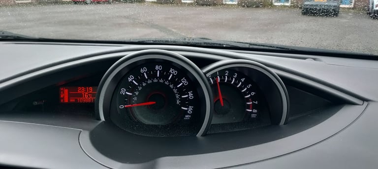 Automatic Toyota, VERSO, MPV, 2014, 1798 (cc)