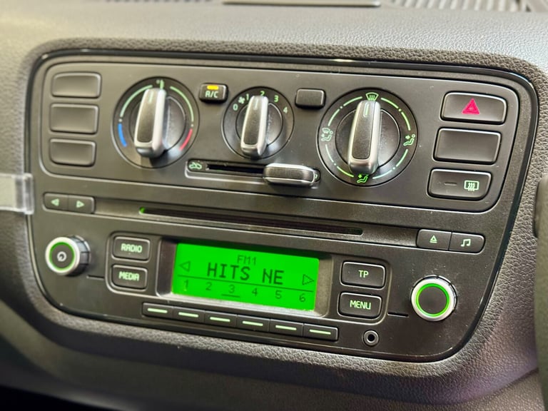 2015 Skoda Citigo 1.0 MPI SE 3dr ** ONLY 35000 MILES - UNBELIEVABLE SERVICE