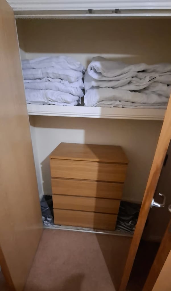 Modern 1-Bedroom Flat | Furnished | Lift Access | Parking | Bergenia House, Feltham - TW13