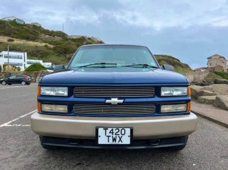 1999 Chevrolet Suburban for sale (Holden – rare Australian factory right hand drive model)