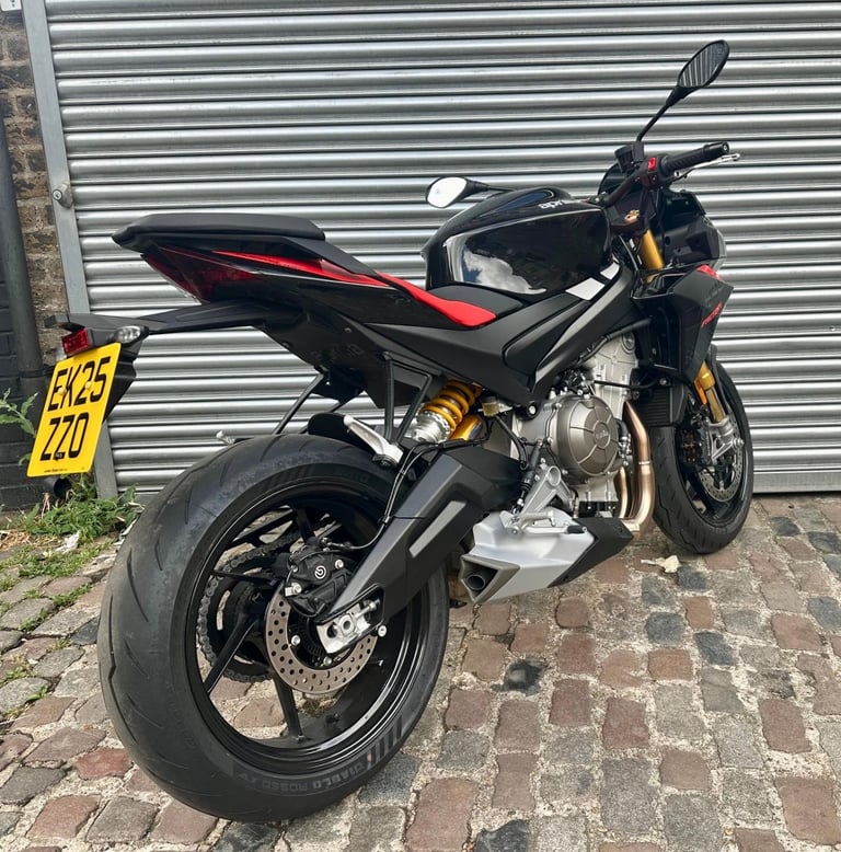 Aprilia Tuono 660 Factory E5+ — Black