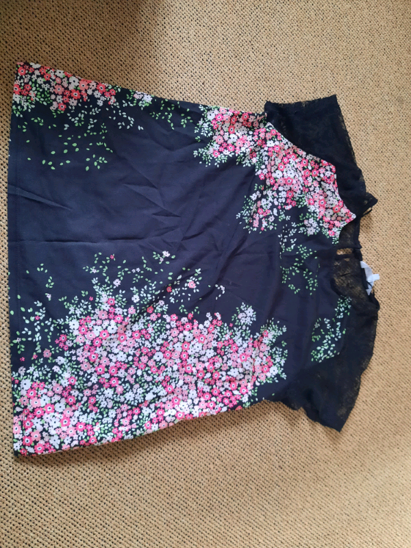 image for Ladies size 16 clothes.