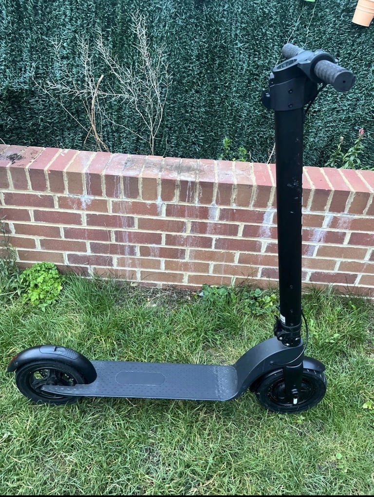 Decent x7 foldable electric scooter with 10” Tyres black
