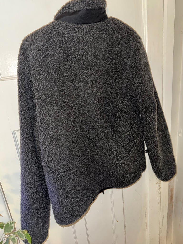 Jack and Jones Black Fleece High neck Fluffy size M