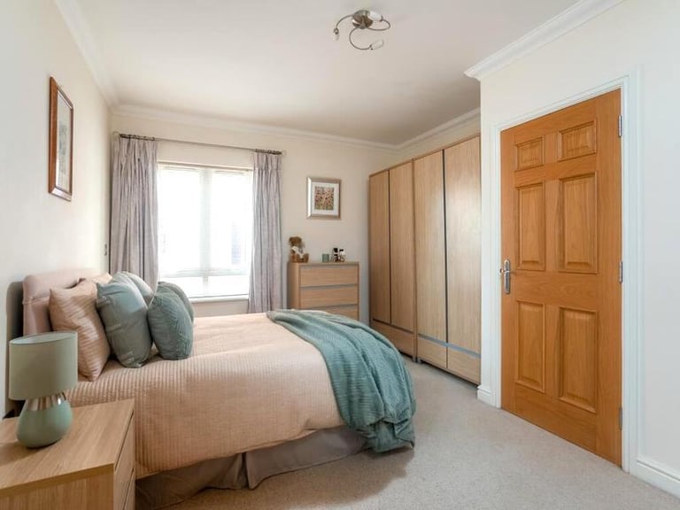 🏠 Cozy room available in Caledonian Road for £900 bills included! 