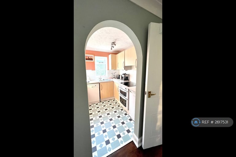 2 bedroom house in Ladygrove Drive, Guildford, GU4 (2 bed) (#2617531)