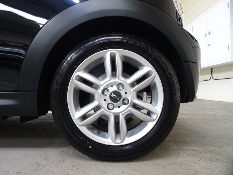 Mini Convertible 1.6 Cooper 2dr Automatic **LOW MILEAGE*ONLY 26000 MILES**