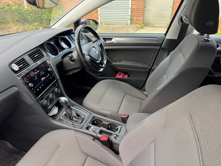 2019 Volkswagen Golf  e-Golf  5dr Auto PCO HATCHBACK Electric Automatic