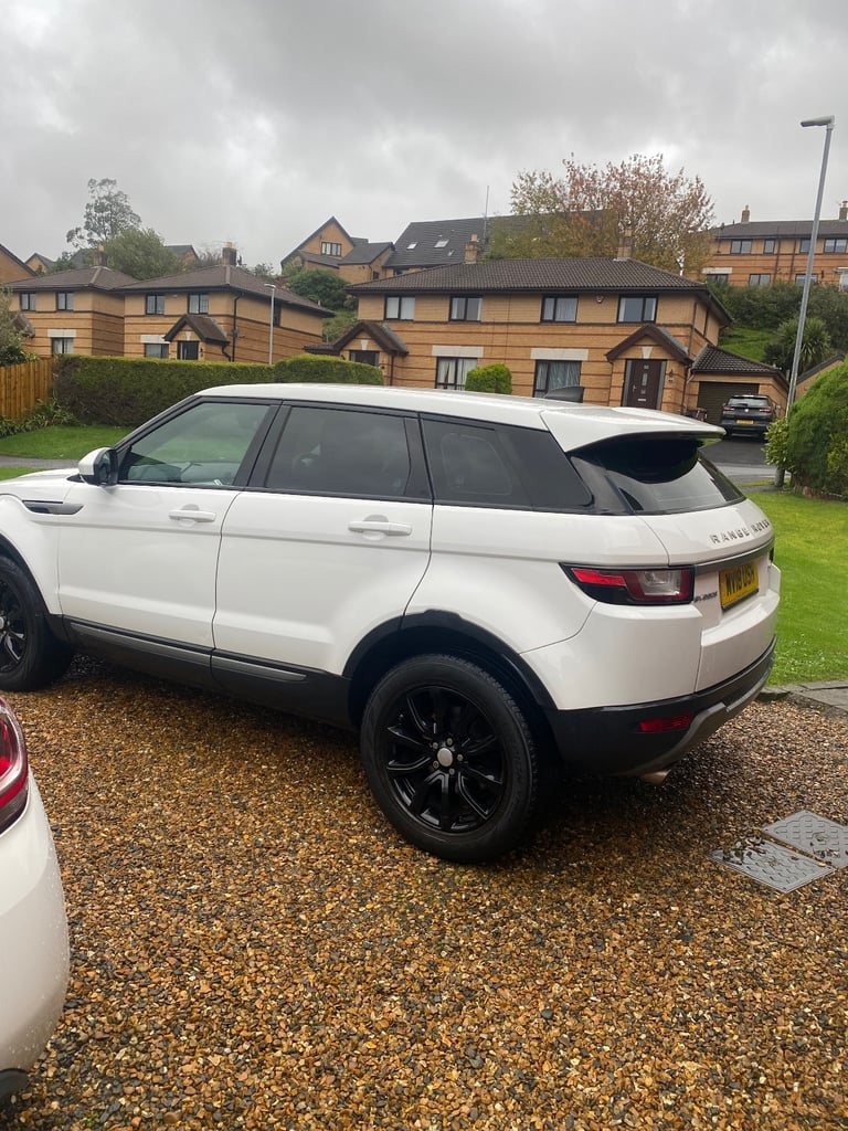 image for Land Rover, RANGE ROVER EVOQUE, Estate, 2018, Manual, 1999 (cc), 5 doors