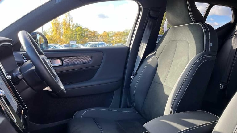 2024 Volvo XC40 Plus B3 Mild hybrid ESTATE Petrol/Electric Hybrid Automatic