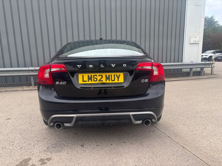 VOLVO, S60 D5 R-DESIGN, FSH, 2 OWNERS. BEAUTIFUL Saloon, 2012, Manual, 2400 (cc), 4 doors.