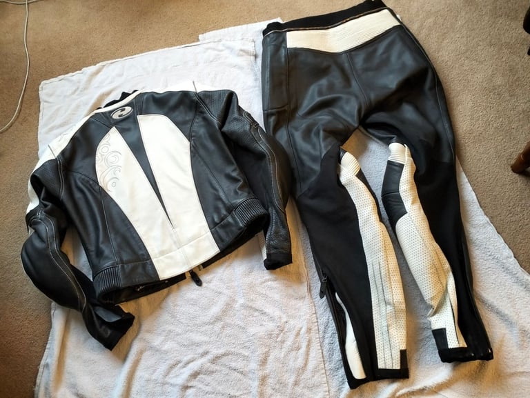 Held Womens Leather Motorbike 2 piece Suit  Size UK 12 EU 42 Jacket 38" Trousers 32"