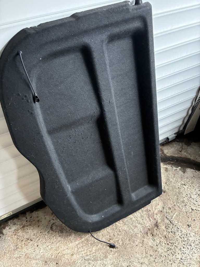 2017 Nissan Qashqai parcel shelf