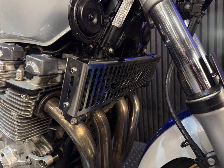 2009 Yamaha XJR1300 09