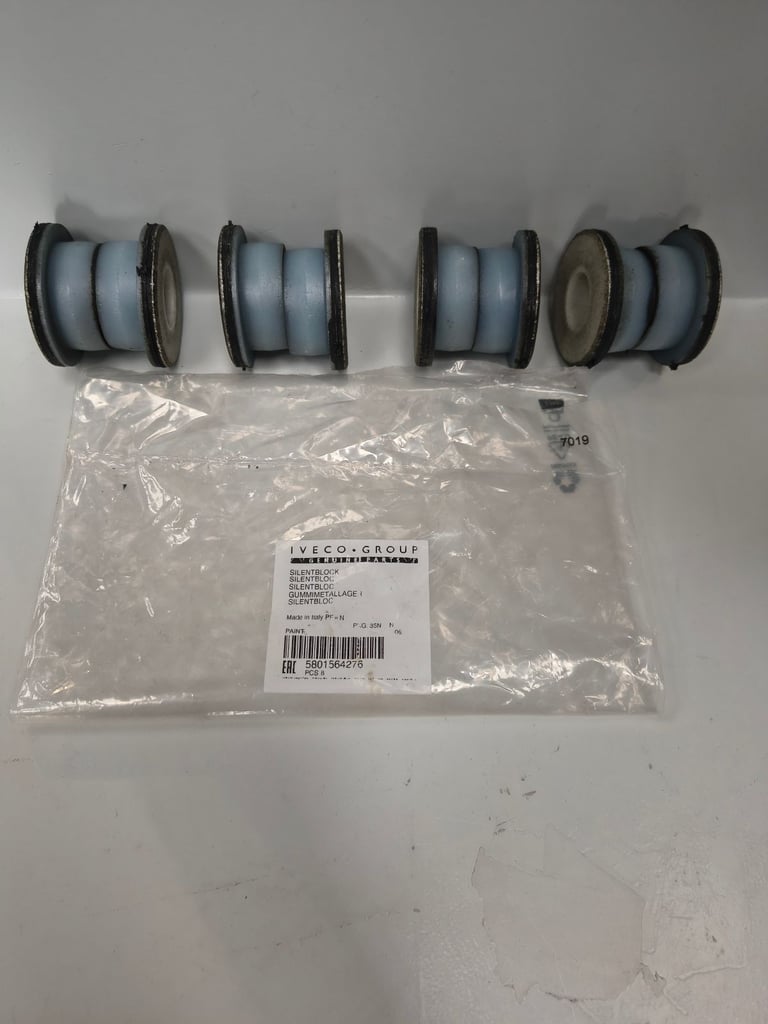 Iveco Daily Wishbone Bushes 5801564276 x 8 and Sleeves 5801564274 x 4