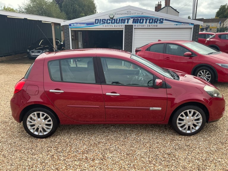 2010 Renault Clio 1.5 dCi 86 Dynamique TomTom 5dr HATCHBACK Diesel Manual