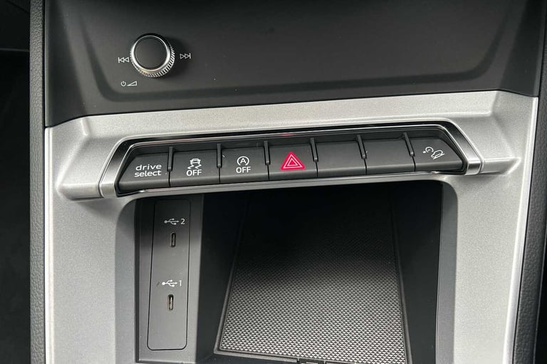 2025 Audi Q3 35 TFSI Sport 5dr SUV Petrol Manual