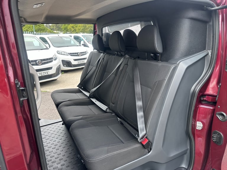 2023 Renault Trafic 2.0 dCi Blue LL30 Sport+ Crew Van Double Cab 150ps