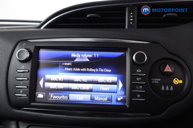 2019 Toyota Yaris 1.5 VVT-i Y20 5dr [Bi-tone] Hatchback Petrol Manual