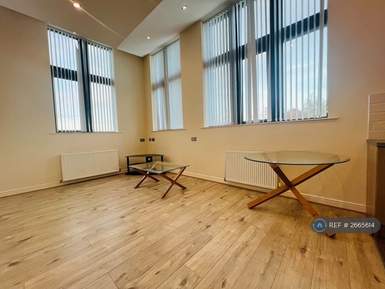 1 bedroom flat in Richardshaw Lane, Pudsey, LS28 (1 bed) (#2665614)