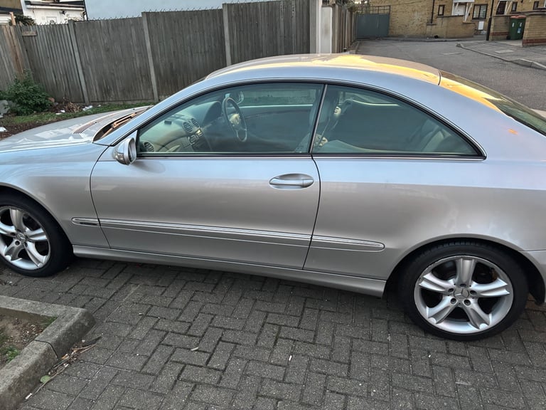 Mercedes-Benz, CLK, Coupe, 2004, Semi-Auto, 3199 (cc), 2 doors