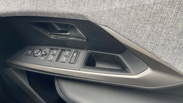 2025 Peugeot 3008 1.2 HYBRID GT SUV 5dr Petrol Hybrid e-DSC6 Euro 6 (s/s) (136 ps) SUV Hybrid Aut...