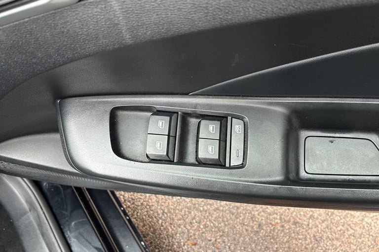 2025 MG MG3 1.5 Hybrid Trophy 5dr Auto HATCHBACK PETROL/ELECTRIC Automatic
