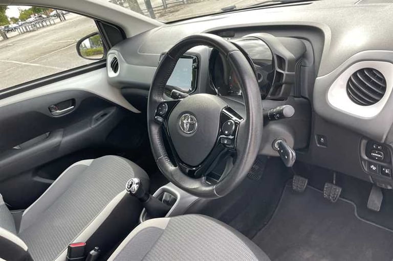 2021 Toyota AYGO 1.0 VVT-i x-play Hatchback 5dr Petrol Manual Euro 6 (Safety Sense) (71 ps) Hatch...