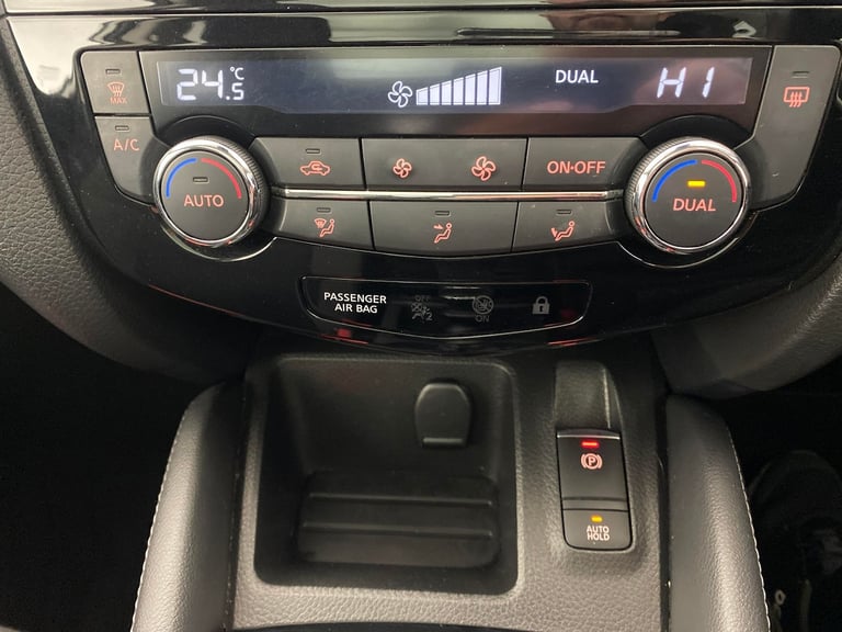 2019 Nissan Qashqai 1.5 dCi N-Connecta SUV 5dr Diesel Manual Euro 6 (s/s) (115 ps) - LANE DEPAR S...