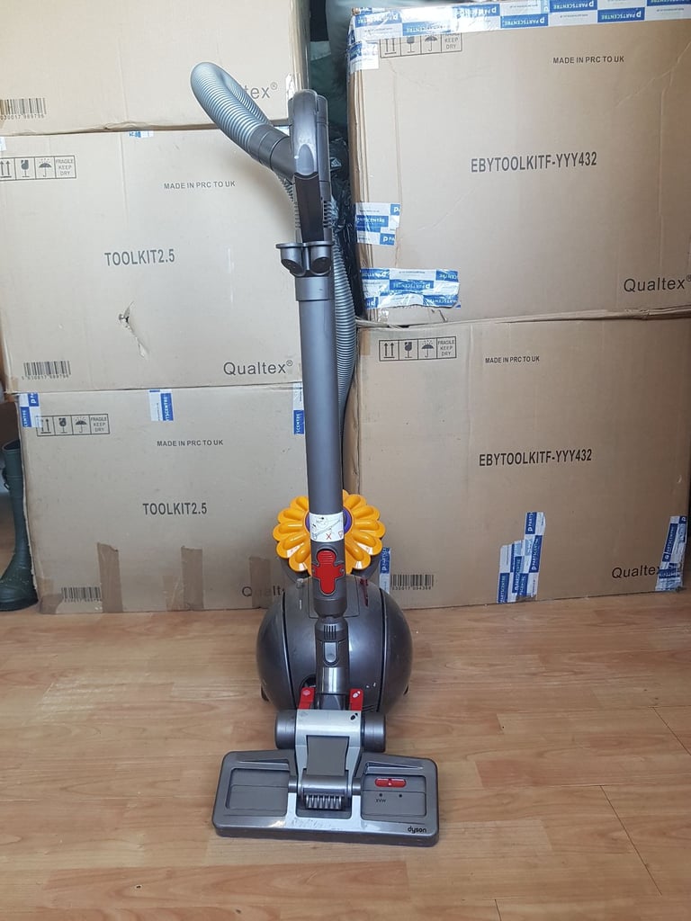 Dyson Ball cy27 pull along hoover Cylinder vacuum cleaner bagless tools 1 week guaran