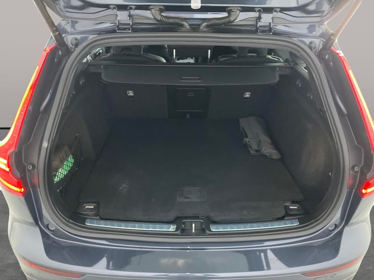 2021 Volvo V60 2.0 B3 MHEV R-Design Estate 5dr Petrol Hybrid DCT Auto Euro 6 (s/s) (163 ps Estate...